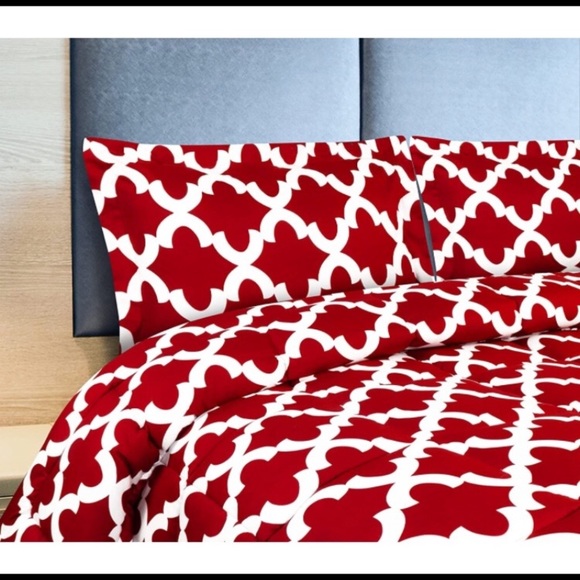 Red Bedding Printed Comforter Set - Picture 3 of 8